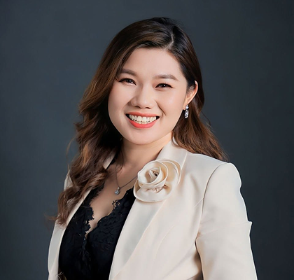 Mrs. Thuỳ Dương (Jannie)